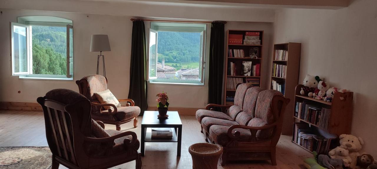 Homestay Deux *